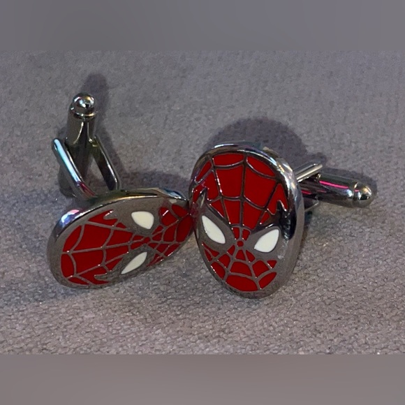 SPIDERMAN CUFF LINKS - Picture 2 of 4